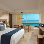 Dreams Sands Cancun Resort & Spa (Adults Only)